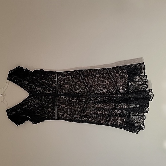 Dress - Picture 3 of 4